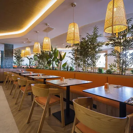 Radisson & Residences Tenerife - Adults Only ホテル 5*