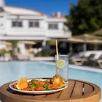 Radisson & Residences Tenerife - Adults Only 호텔 5*