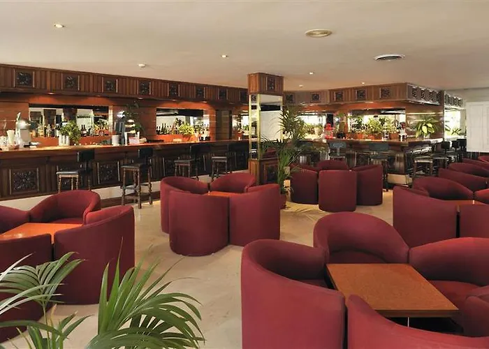 Radisson & Residences Tenerife - Adults Only מלון