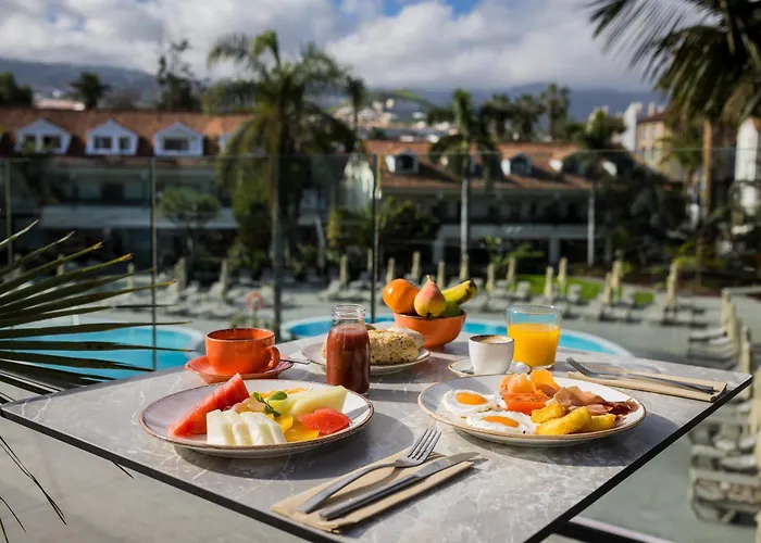 Radisson & Residences Tenerife - Adults Only מלון פוארטו דה לה קרוז