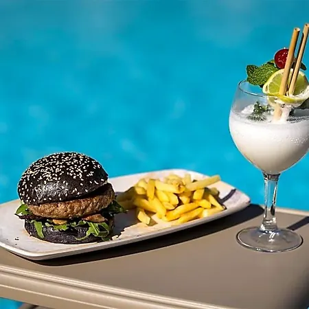 Radisson & Residences Tenerife - Adults Only فندق 5*