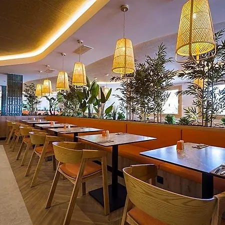 فندق Radisson & Residences Tenerife - Adults Only 5*