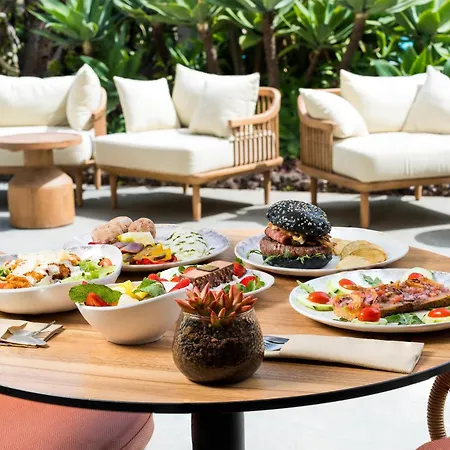Radisson & Residences Tenerife - Adults Only فندق