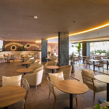 Radisson & Residences Tenerife - Adults Only فندق 5*