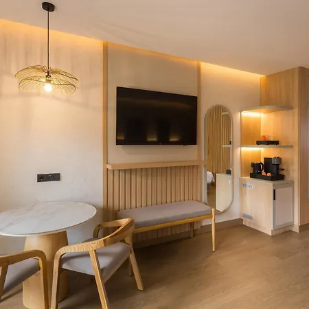 Radisson & Residences Tenerife - Adults Only فندق