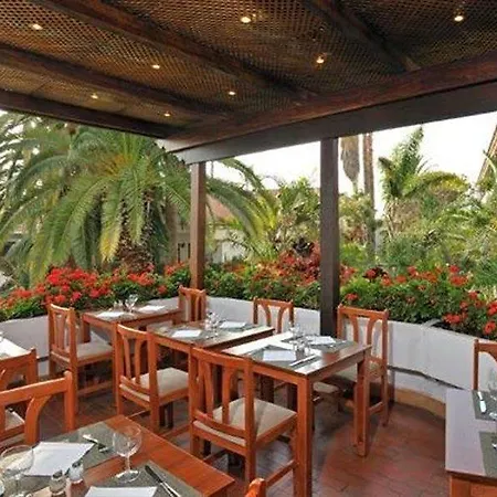 Parque San Antonio Hotel
