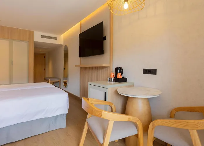 מלון Radisson & Residences Tenerife - Adults Only