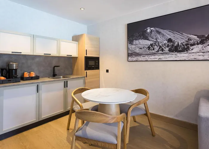 Radisson & Residences Tenerife - Adults Only מלון פוארטו דה לה קרוז